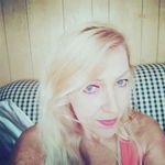 Pamela Mackenzie - @yellowdaisypamela - Instagram