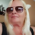 Pamela Pine - @violetpedals - Instagram