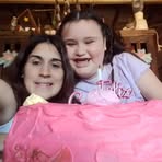 Paola Lora - Facebook