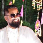 Dev DELAVICTOIRE | Cours de cuisine indienne à domicile - @dev_pariscurry - Instagram