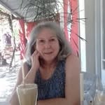 Pat Munro - @patmunrodogmom - Instagram