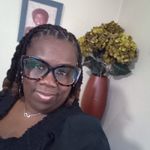 Patricia Snell - @prettiwitlocs - Instagram