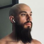 Patrick Simon Chammas - @simontheamputee - Instagram