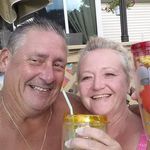 Tom and Patti Henry - @makingmotorhomememories - Instagram
