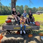 Patty Wallace - @pattyfreund3072 - Instagram