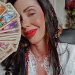 Paula Caroline - Oráculos e Terapias - @paula_terapiaeoraculos - Instagram
