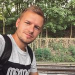 Robert Moreau - @paul.honigbiene - Instagram