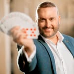 Paul Innes - Magician & Entertainer - @paulinnesmagic - Instagram