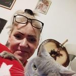 Paula Bednář - @paulabednar6 - Instagram