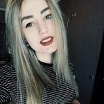 Paula Hare - @fotivlai - Instagram
