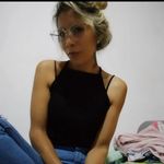 Paula Scz - @paula.hewitt.980 - Instagram