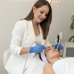 Ana Paula Bach Massaroli - @anapaulamassaroliestetica - Instagram
