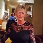 Paula Simmonds - @paulavsimmonds - Instagram