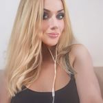 Paula Holzmann - @paulatopsupermegahair - Instagram