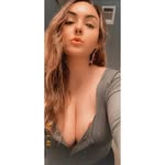 Pearl Bugbee - @bugbee.pearl - Instagram
