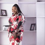 Oluwaseun Ajetunmobi - @pearl_wura - Instagram