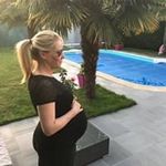 Peggy Bares - @peggybares - Instagram