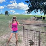 Peggy Coker - @pegstero - Instagram