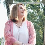 @peggyewingmedium - Instagram