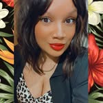 Perri May - @pezasauru5 - Instagram