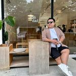 Davis Kelvin - @perrylawrence45 - Instagram