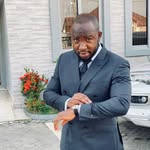 Peter Augustus Jr Owiredu - @alphadokta - Instagram