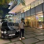 Damian Johnson - @peter_davidson_ - Instagram