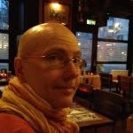 Peter Holmström - @yogicorner - Instagram