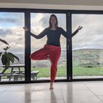 Philippa Smith - @psmithyoga - Instagram
