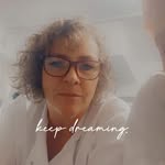 Philippa Watson - @popoutwithpip - Instagram