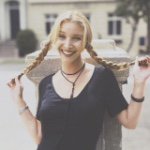 phoebe buffay - @theonewithphoebe - Instagram