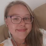 Phoebe Burgess - @phoeb574 - Instagram