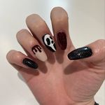 Phoebe - @phoebecundicknails - Instagram