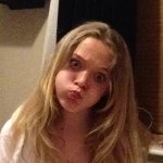 Phoebe Duff - @phoebe_caress - Instagram