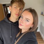 phoebe edwards - @phoebeedwardds - Instagram