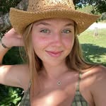 phoebs - @phoebeheazlett - Instagram