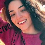 Phoebe Holt - @fariauhv - Instagram