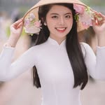 Cô gái thời tiết 🌞🌦️❄️ - @phuongphuong.xinhgai1102 - Instagram