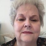 Phyllis Carey - @mammolovey - Instagram
