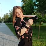 Polly Booth - @pollybooth26 - Instagram