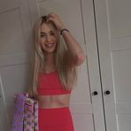 Polly Li - Facebook
