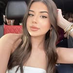 @pollyyarmstrong - Instagram