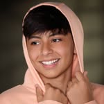Preston Chavez - @thedailypres - Instagram