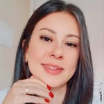 Manicure & Plástica dos pes & Dermaplaning - @priscilla_tomassone - Instagram