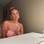 Priscilla Velez - @simmondslaurena - Instagram