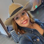 Quin Freeman - @chaircovergirl - Instagram