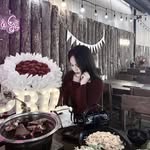Quyên Bùi - @quyn.nii08 - Instagram
