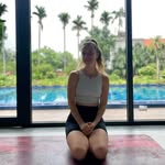 Rachel McGee - @rachomyoga - Instagram