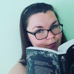 Rachel Barham - @rachels_readings - Instagram