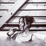 rachel :)) - @rachelfarriswheel - Instagram